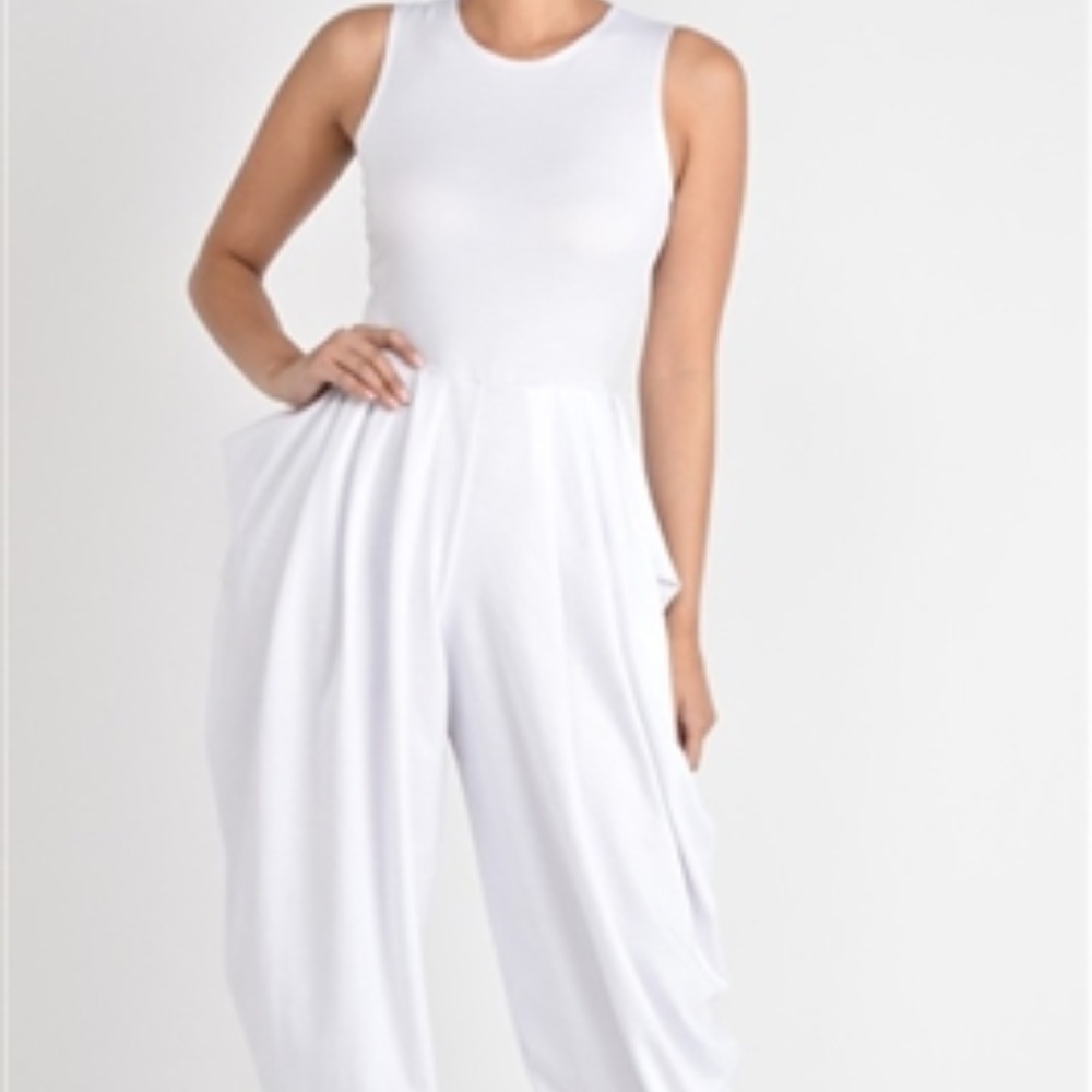 White Sleeveless Harlem Jumper